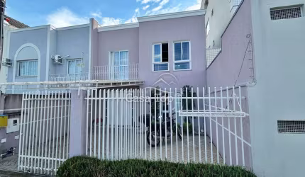 Sobrado à venda no Jardim Carvalho