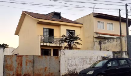 Sobrado à venda Uvaranas