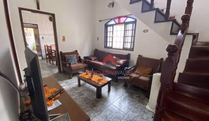 Casa 4 quartos com suíte e edícula em Santana