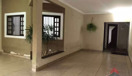 Casa com 4 dormitórios sendo 1 suíte à venda, 235 m² por R$ 690.000 - Villa Branca - Jacareí/SP