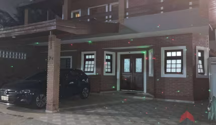Casa com 5 dormitórios para alugar, 250 m² por R$ 10.800,00/mês - Urbanova - São José dos Campos/SP