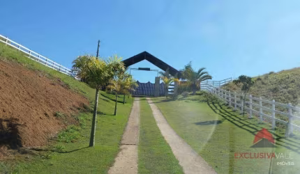 Sítio com 3 dormitórios à venda, 457864 m² por R$ 4.000.000 - São José dos Campos/SP