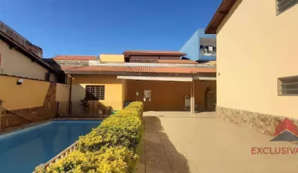 Casa à venda, 349 m² por R$ 820.000,00 - Parque São Cristóvão - Taubaté/SP