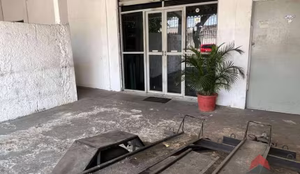 Ponto para alugar, 220 m² por R$ 3.800,00/mês - Jardim Satélite - São José dos Campos/SP