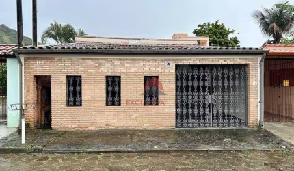 Casa com 3 dormitórios à venda, 158 m² por R$ 550.000 - Centro - Caraguatatuba/SP