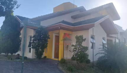 Casa com 3 dormitórios à venda, 215 m² por R$ 1.100.000,00 - Condomínio Terras do Vale - Caçapava/SP