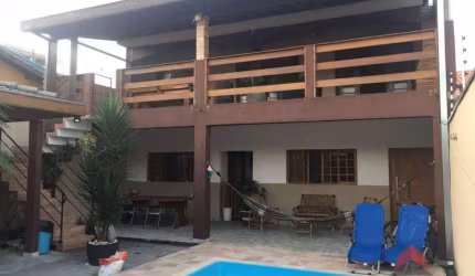 Casa com 3 dormitórios à venda, 180 m² por R$ 950.000,00 - Residencial União - São José dos Campos/SP