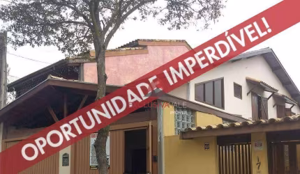 Casa com 3 dormitórios, duas suítes e um banheiro social