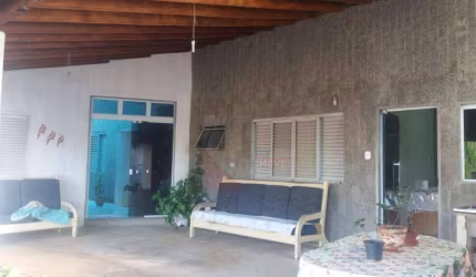 Oportunidade, terreno espaçoso, casa bem localizada- região São Vito