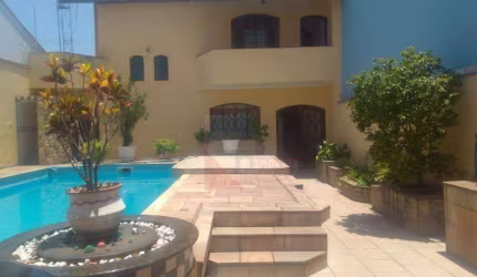 Casa com 5 dormitórios à venda, 370 m² por R$ 1.350.000 - Vila Santa Catarina - Americana/SP