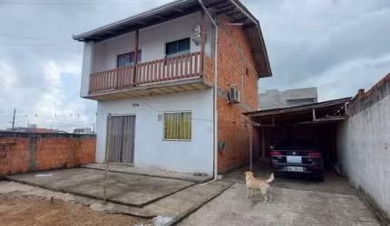 CASA NO BAIRRO SANTA REGINA - ITAJAÍ