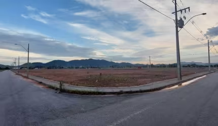 TERRENO EM ILHOTA