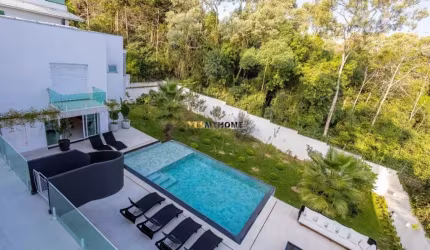 CASA EM CONDOMÍNIO COM 5 SUITES 8 VAGAS - MOBILIADA  - CA9180