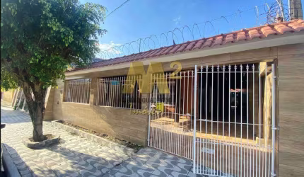 Casa com 3 dorms, Caiçara, Praia Grande - R$ 750 mil, Cod: 13562
