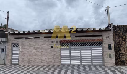 Casa com 4 dorms, Antártica, Praia Grande - R$ 550 mil, Cod: 14586