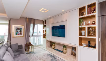 Apartamento no Ed. Império das Ondas em Balneário Camboriú