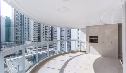 Apartamento perto do mar à venda no Ed. La Madeson em Balneário Camboriú