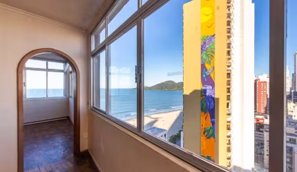 Apartamento frente mar à venda em Balneário Camboriú