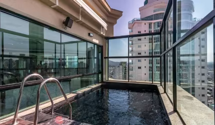 Cobertura 4 quartos mobiliada à venda no Edifício Grand Royale em Balneário Camboriú