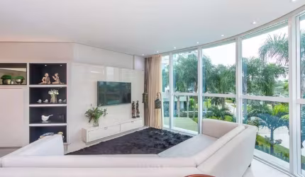 Apartamento no Ed. Brava Home Resort na Praia Brava.