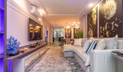 Apartamento à venda no Centro de Balneário Camboriú com 3 suítes