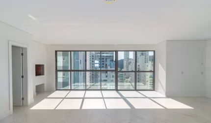 Apartamento à venda no Ed. Las Brisas Residencial em Balneário Camboriú