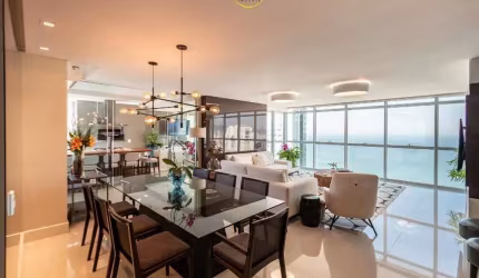 Apartamento quadra mar à venda em Balneário Camboriú