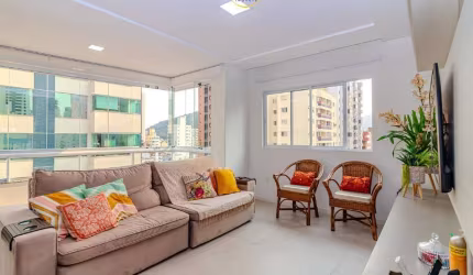 Apartamento à venda na 2ª Quadra de Balneário Camboriú com 3 suítes