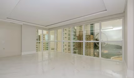 Apartamento à venda com 04 suítes e vista para o mar em Balneário Camboriú.