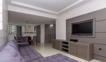 Apartamento diferenciado à venda com 03 dormitórios, sendo 01 suíte em Balneário Camboriú,