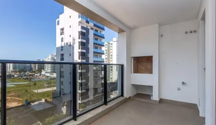Apartamento com 03 suítes à venda na Praia Brava.