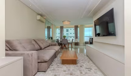 Apartamento à venda com 03 dormitórios em Balneário Camboriú.