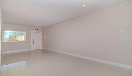 Casa a venda na rua 2350.