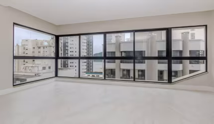 Apartamento com 3 dormitórios à venda no Ed. South Beach em Balneário Camboriú