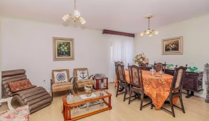 Apartamento à venda no Ed. Ivan Junior em Balneário Camboriú