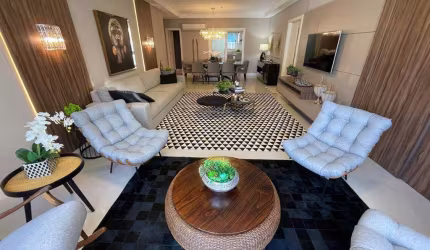 Apartamento a poucos passos do mar à venda no Ed. L’auberg em Balneário Camboriú