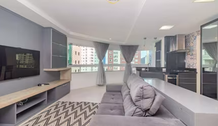 Apartamento à venda na 2ª Quadra de Balneário Camboriú com 2 suítes