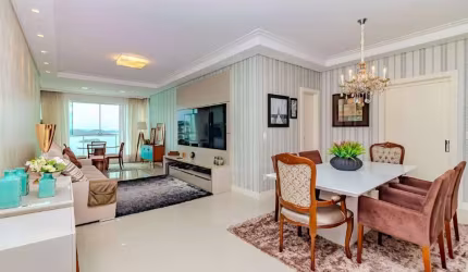 Apartamento com vista mar à venda no Ed. Villa Serena em Balneário Camboriú
