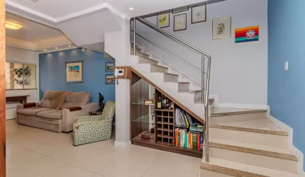 Sobrado Duplex à venda na Praia dos Amores