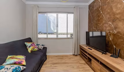 Apartamento quadra mar à venda no Ed. Bom Pastor