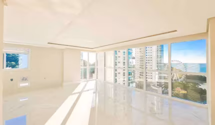 Apartamento vista mar à venda no Ed. Skyline