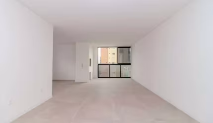 Apartamento à venda no Ed. Farol de Valença em Balneário Camboriú