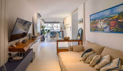 Apartamento à venda no Ed. Heliconia na Praia Brava