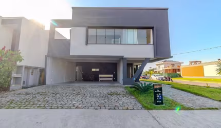 Casa à venda no Cond. Caledônia Private Village em Camboriú