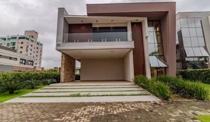 Casa à venda no Cond. Reserva Camboriú