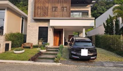 Casa à venda no Cond. Costa Verde em Itajaí
