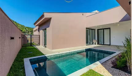 Casa com 3 suítes à venda no Caledônia Private Village