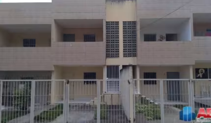 Apartamento com 2 quartos  para alugar, 0.00 m2 por R$700.00  - Pinheiropolis - Caruaru/PE