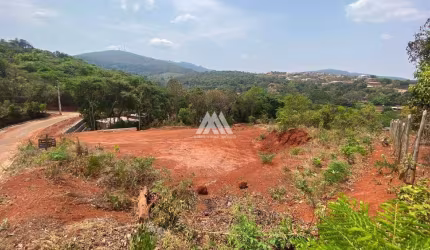 Vendo chácara em Itatiaiuçu de 2500m² excelente localização.