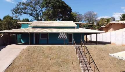 Vendo chácara em Itatiaiuçu de 1000m² com 03 quartos e piscina excelente localização.